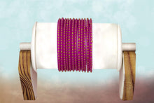 Load image into Gallery viewer, Indian Glass Bangles Set Dot Pattern Bollywood Style Wedding Favour
