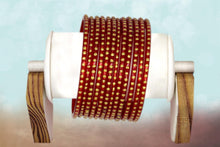 Load image into Gallery viewer, Indian Glass Bangles Set Dot Pattern Bollywood Style Wedding Favour