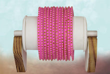 Load image into Gallery viewer, Indian Glass Bangles Set Dot Pattern Bollywood Style Wedding Favour