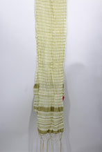 Load image into Gallery viewer, Men's Silk Crush Dupatta - Stole Chunni For Sherwani - Non Stretch size 26 x 250 cm - Stretched size 44 x 250 cm