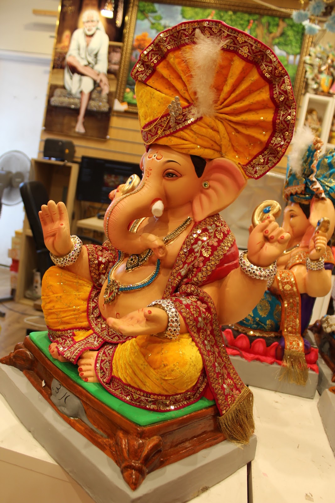 Eco-Friendly Ganesh Visarjan idol, Mustard & Maroon, side view
