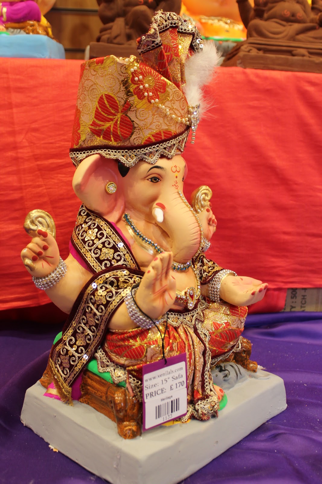 Eco-Friendly Ganesh Visarjan idol, Full Safa Set Maroon & Gold, close-up