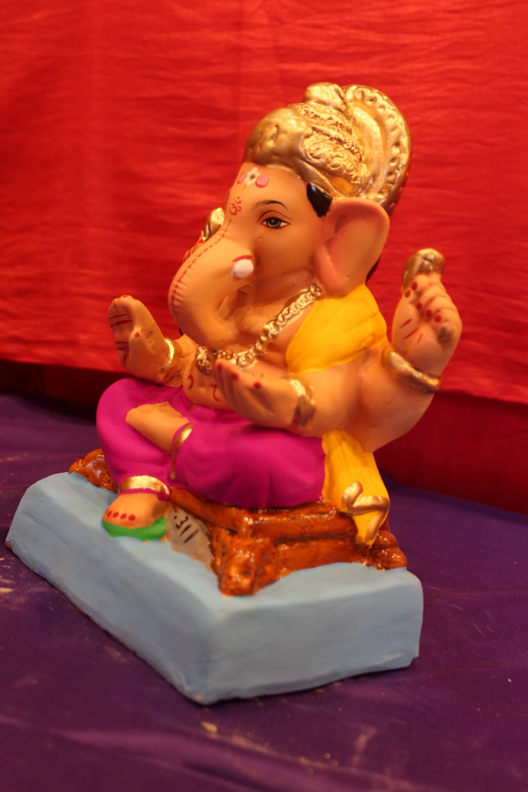 Eco-Friendly Ganesh Visarjan Idol – Yellow & Magenta, Halo Crown, ~8 inch