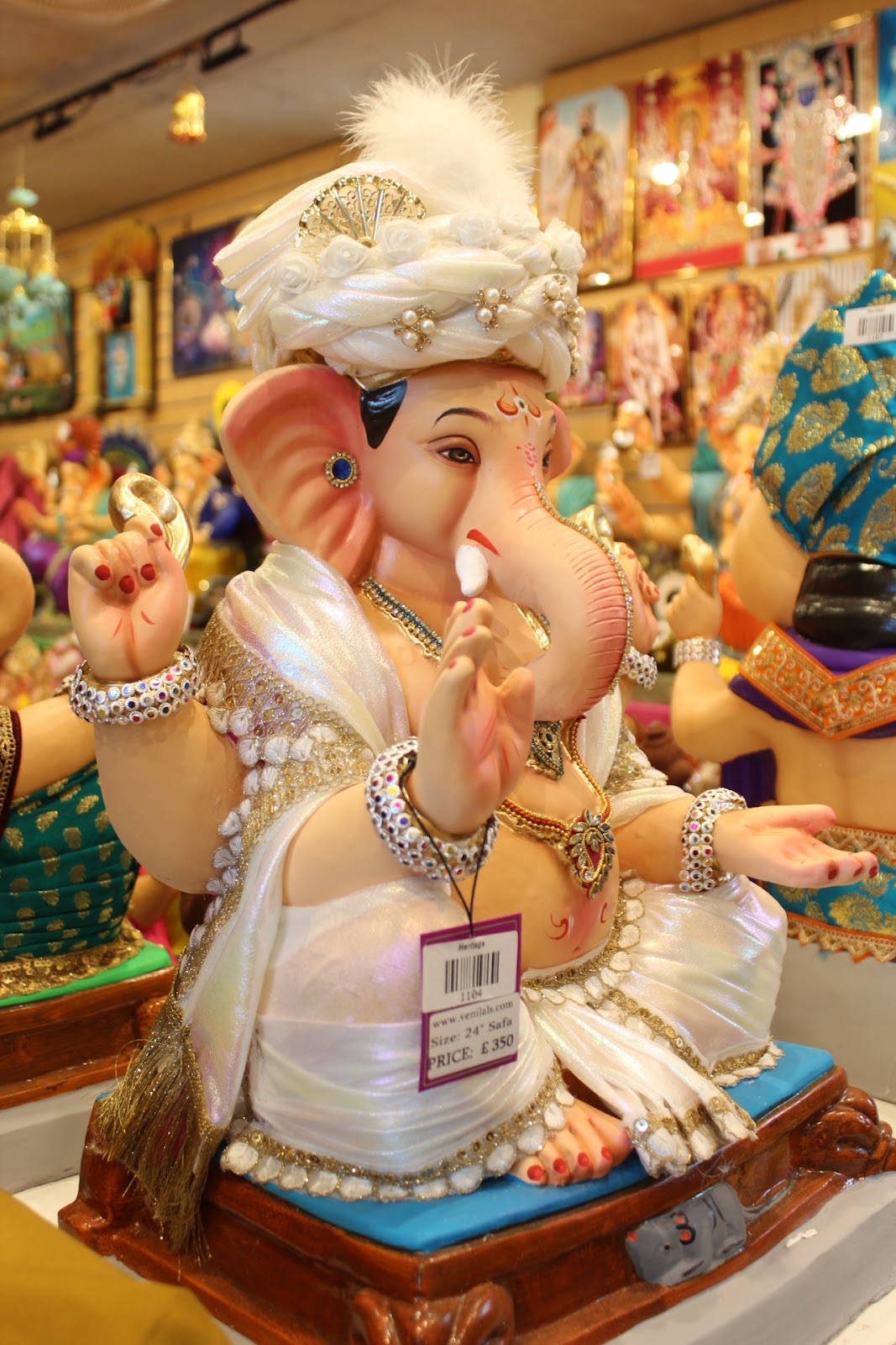 Eco-Friendly Ganesh Visarjan idol, Ivory & Pearl, close-up