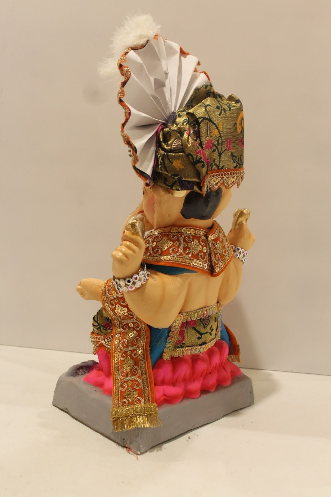 Eco-Friendly Ganesh Idol – Full Safa Set, Green Brocade & Pink, ~12 inch, Clay