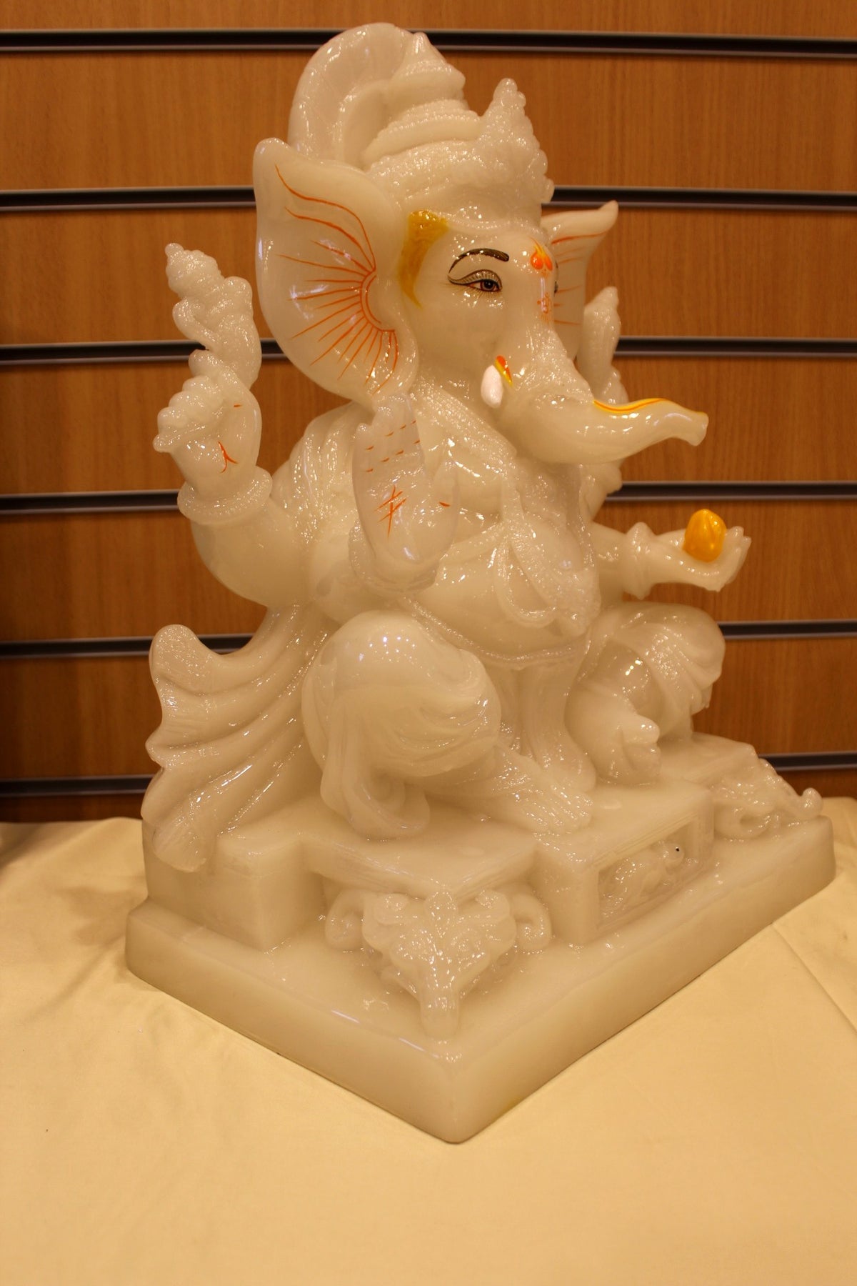 Resin/Fibre Ganesh Statue for Home Temple – Plain Alabaster Finish, 20 inch