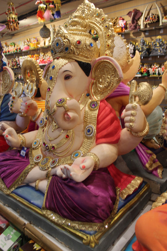 POP Ganesh Visarjan idol, Red and Magenta variant, side view
