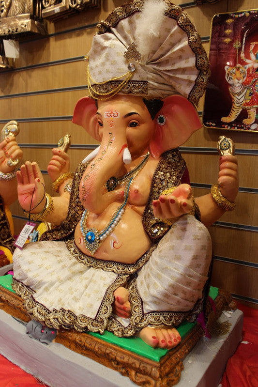 Eco-Friendly Ganesh Idol - Ivory Safa & Maroon Shawl, close-up