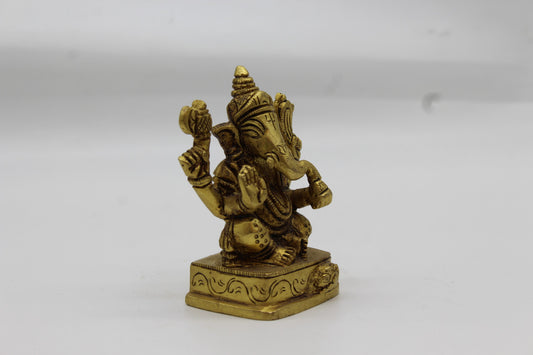 Ganesh brass statue, 1011