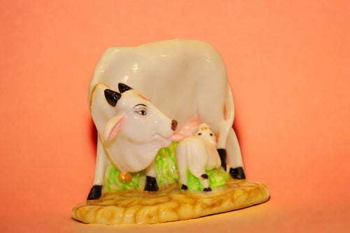 Cow with Calf Vastu,Positive Energy for Home offers Wealth,Prosperity White