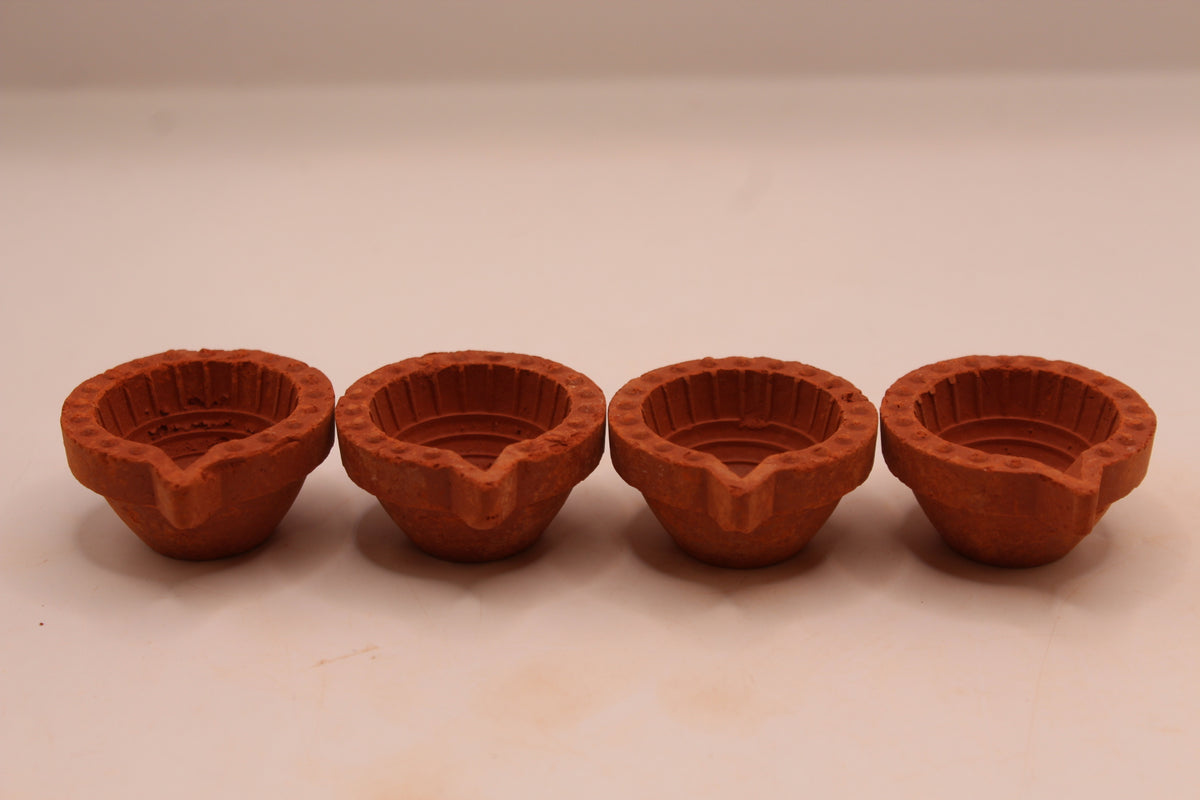 Extra Small clay diya, angle
