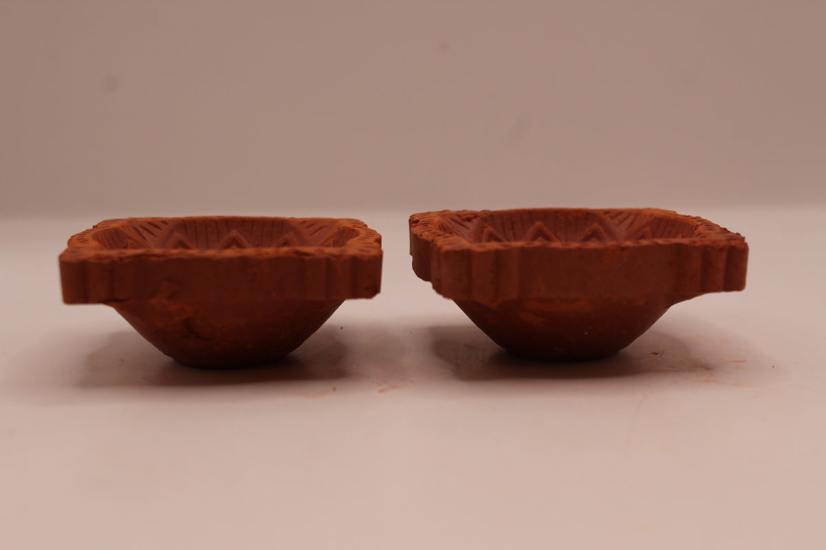 Four Face Pointed Corners clay diya, right