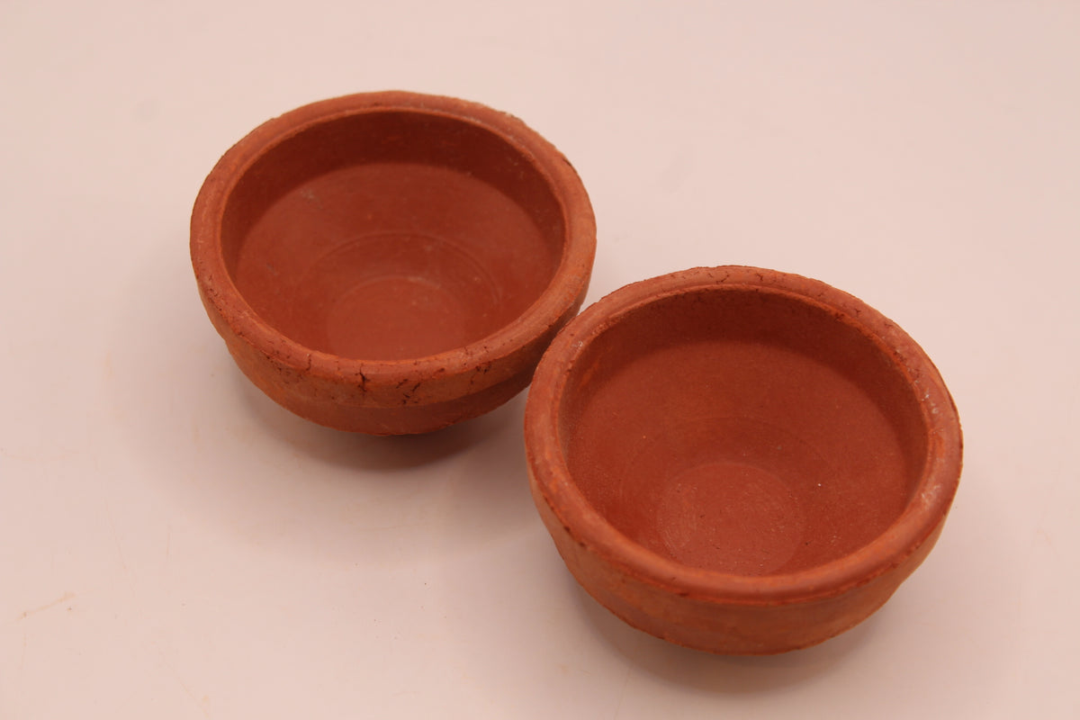 Plain Round Bowl clay diya, left