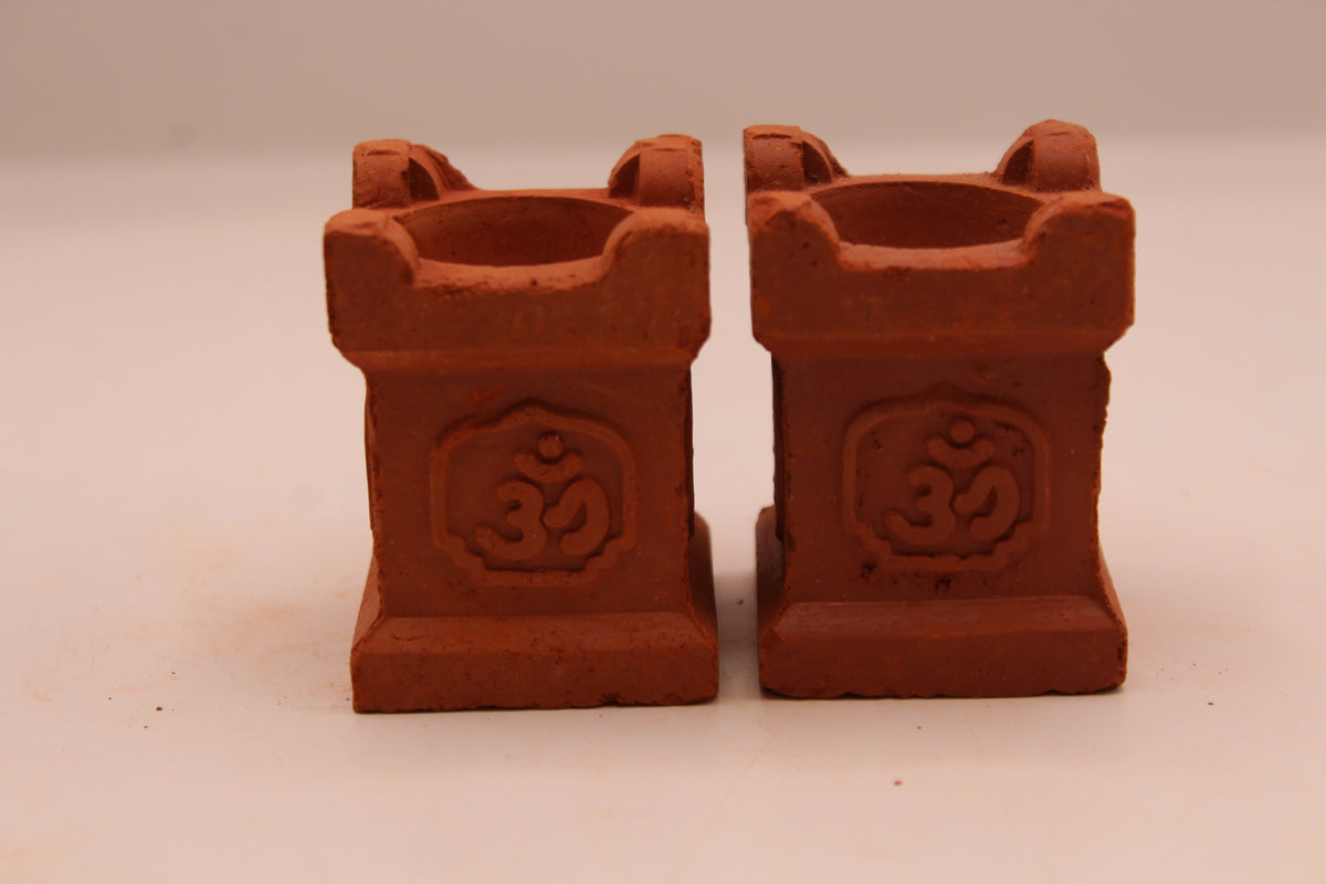 Tulsi Kyara Style clay diya, right