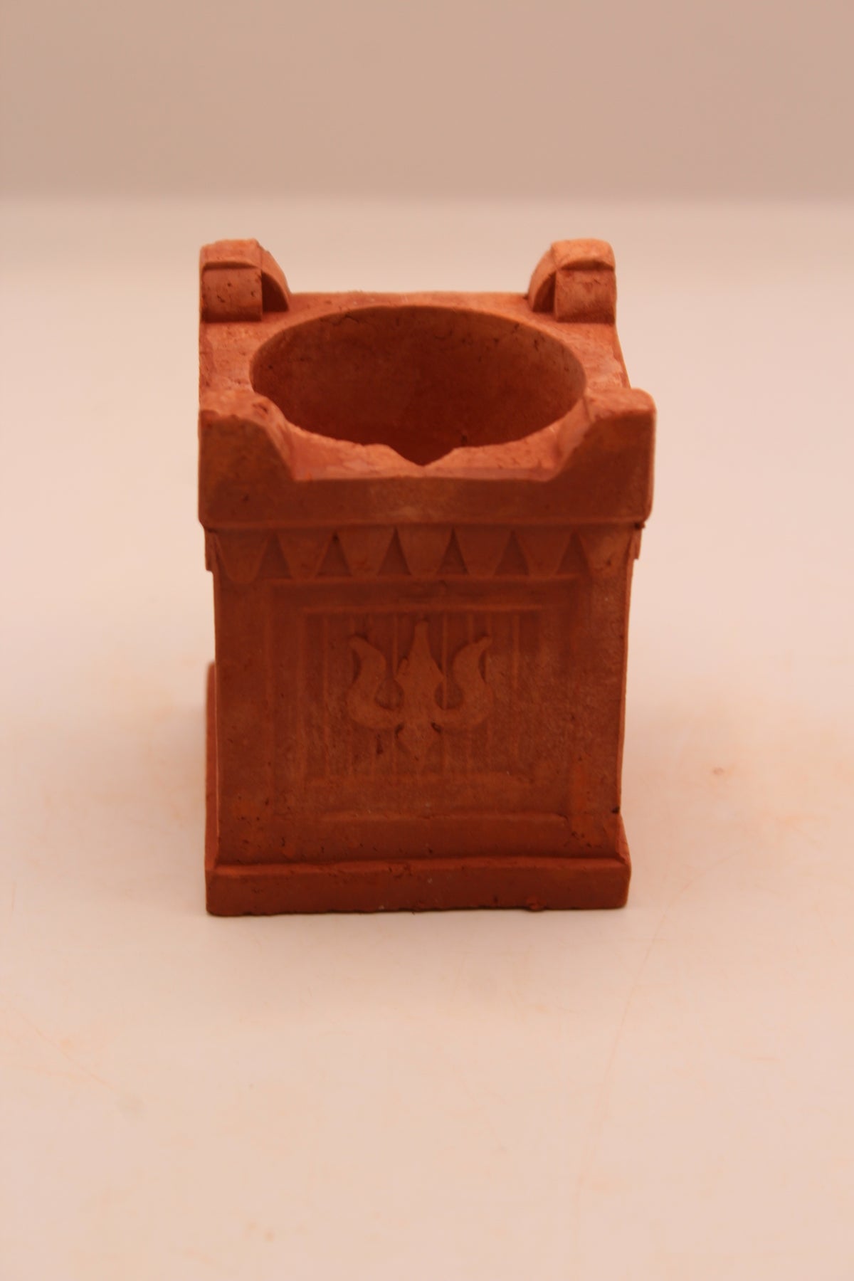 Tulsi Kyara Style clay diya, front