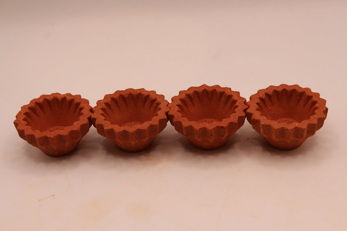 Zigzag Edge with Flower clay diya, back