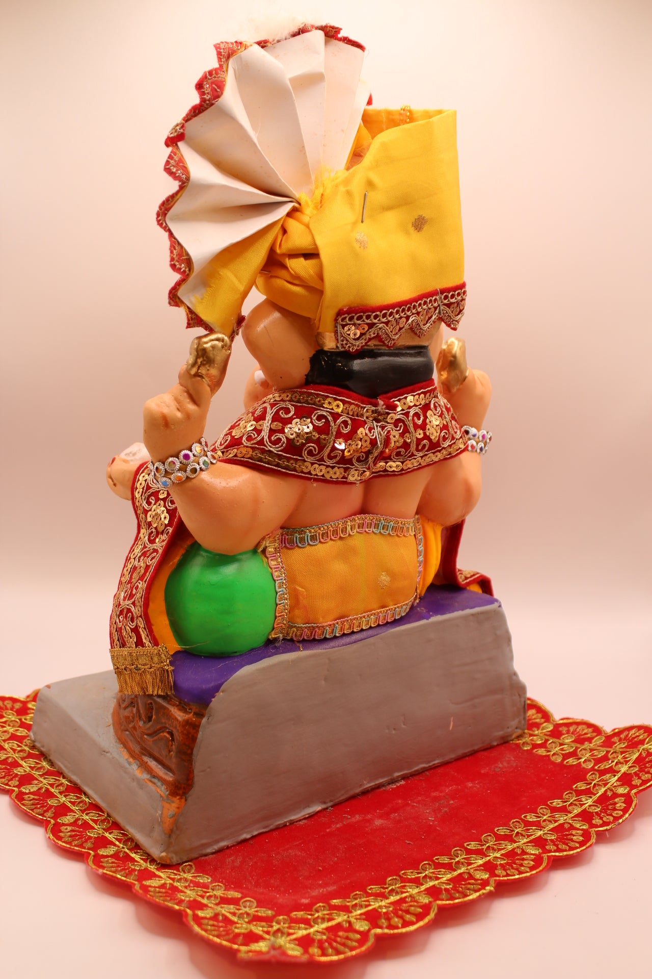 Eco-Friendly Ganesh Visarjan idol, Full Safa Set Yellow & Red Brocade, back view
