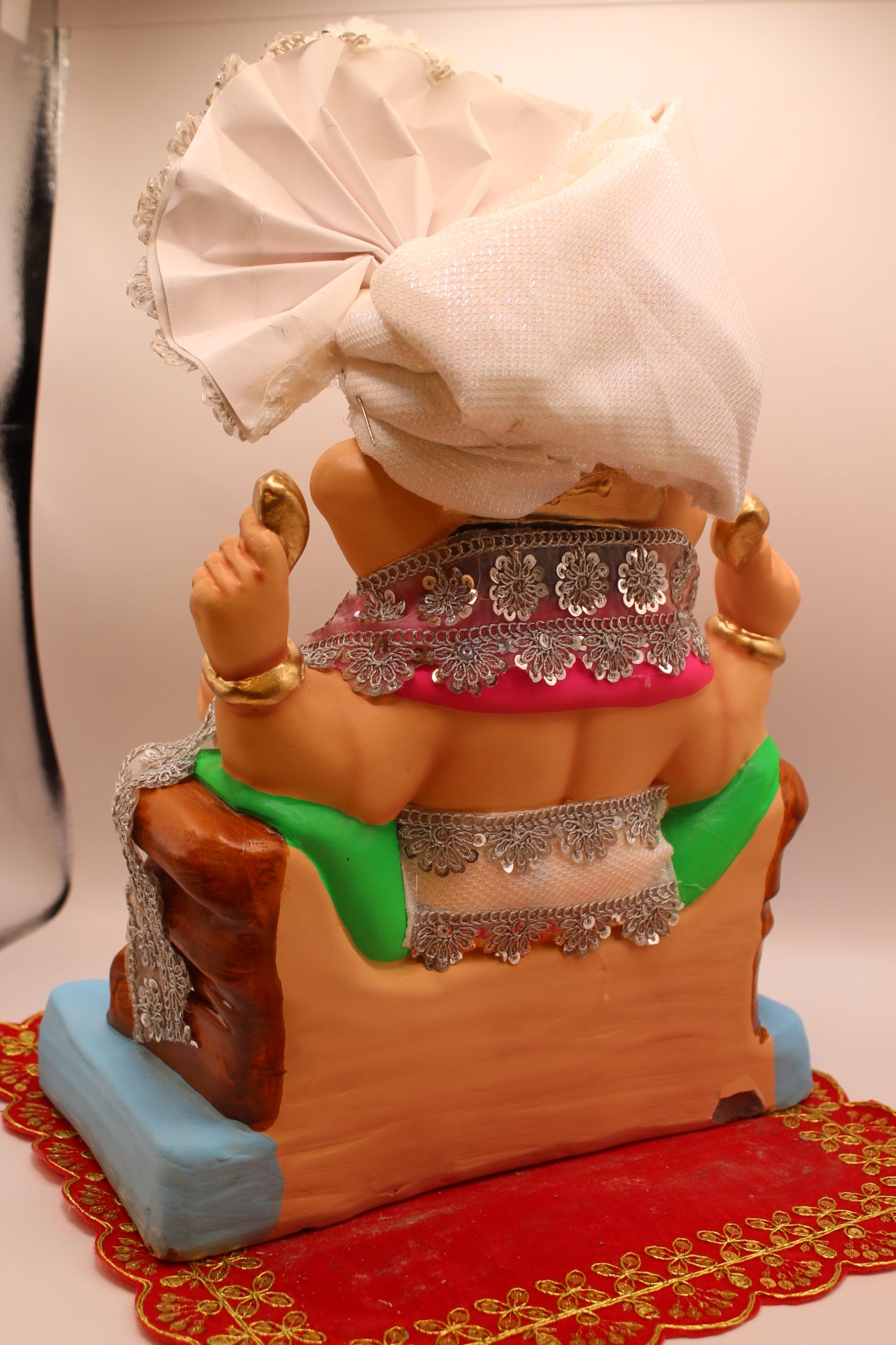 Eco-Friendly Ganesh Visarjan idol, Full Safa Set Ivory & Silver, back view