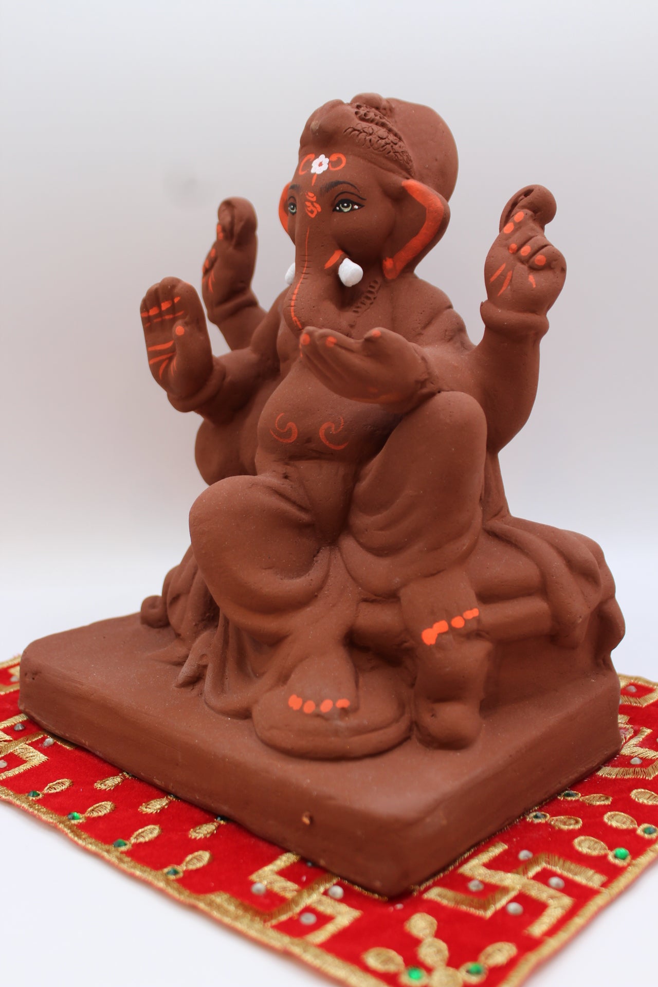 Natural terracotta eco-friendly 8 inch Ganesh Visarjan idol – detail view