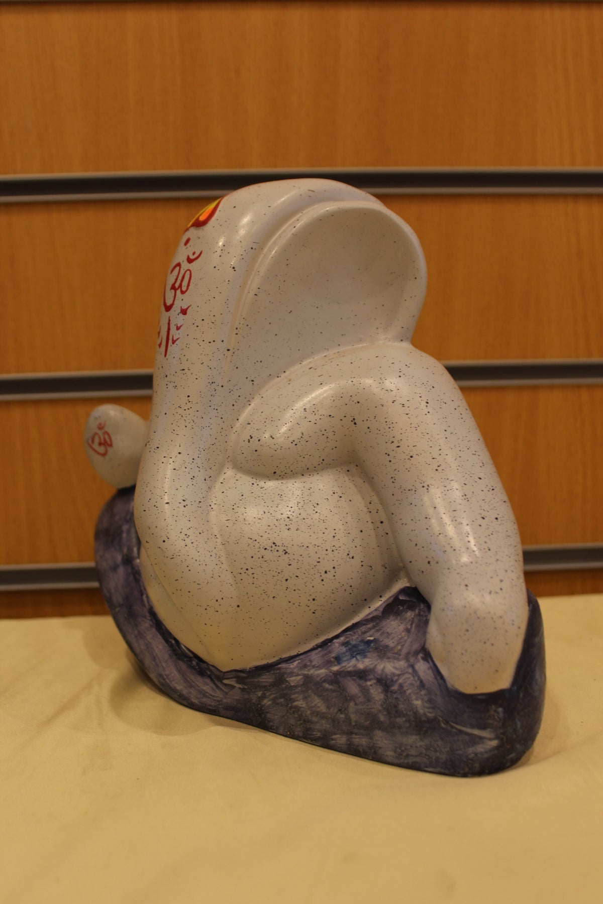 Ganesh Gift Statue – Modern White on Blue Stone, Resin/Fibre, 8 inch – right side view