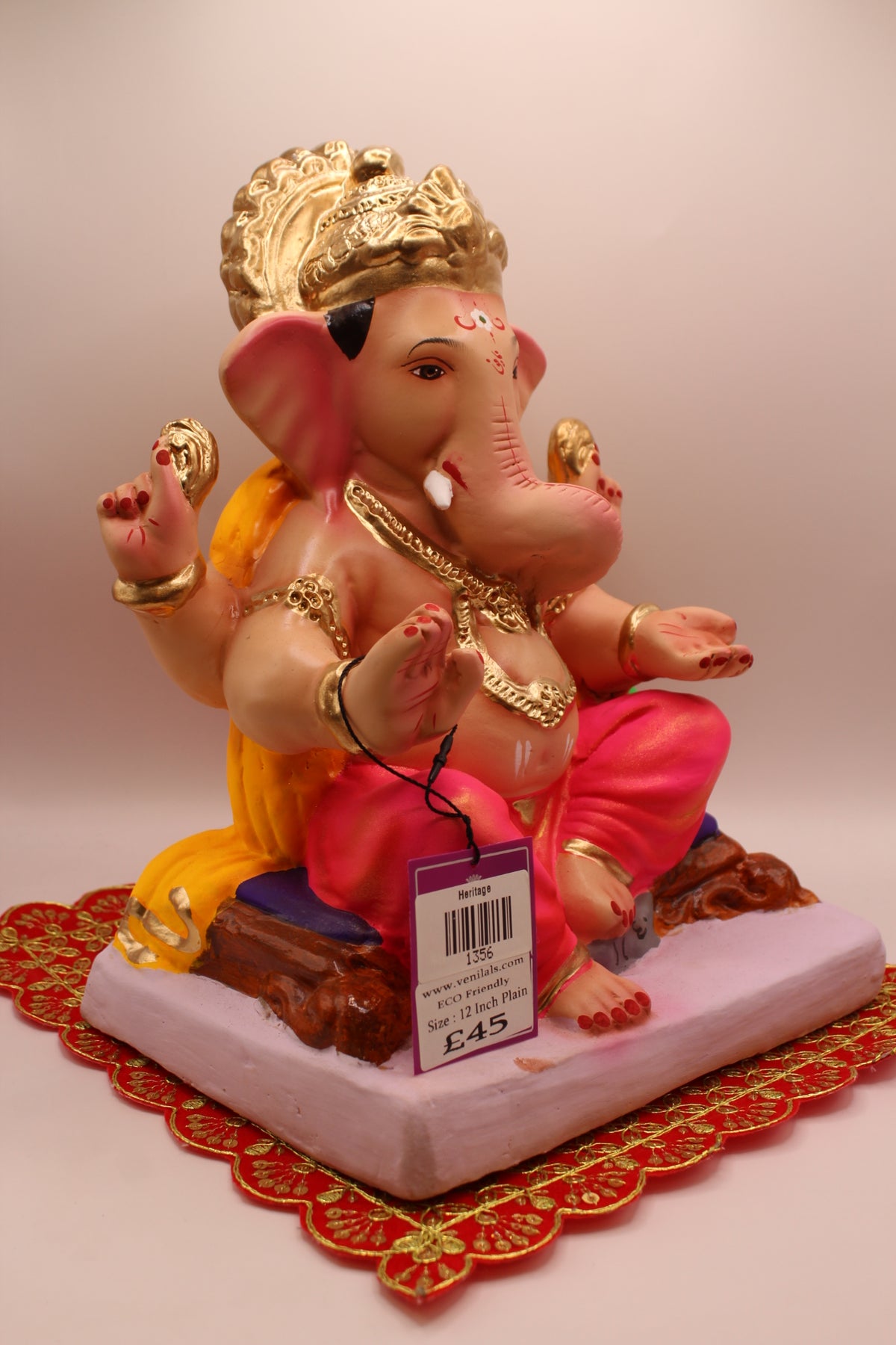 Side view showing the lalitasana pose and dropped foot