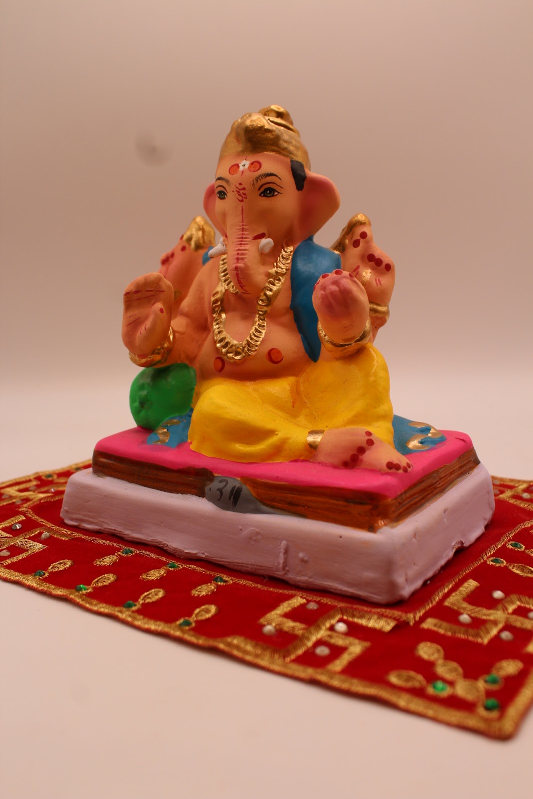 Eco-friendly 6 inch Ganesh idol, opposite side view