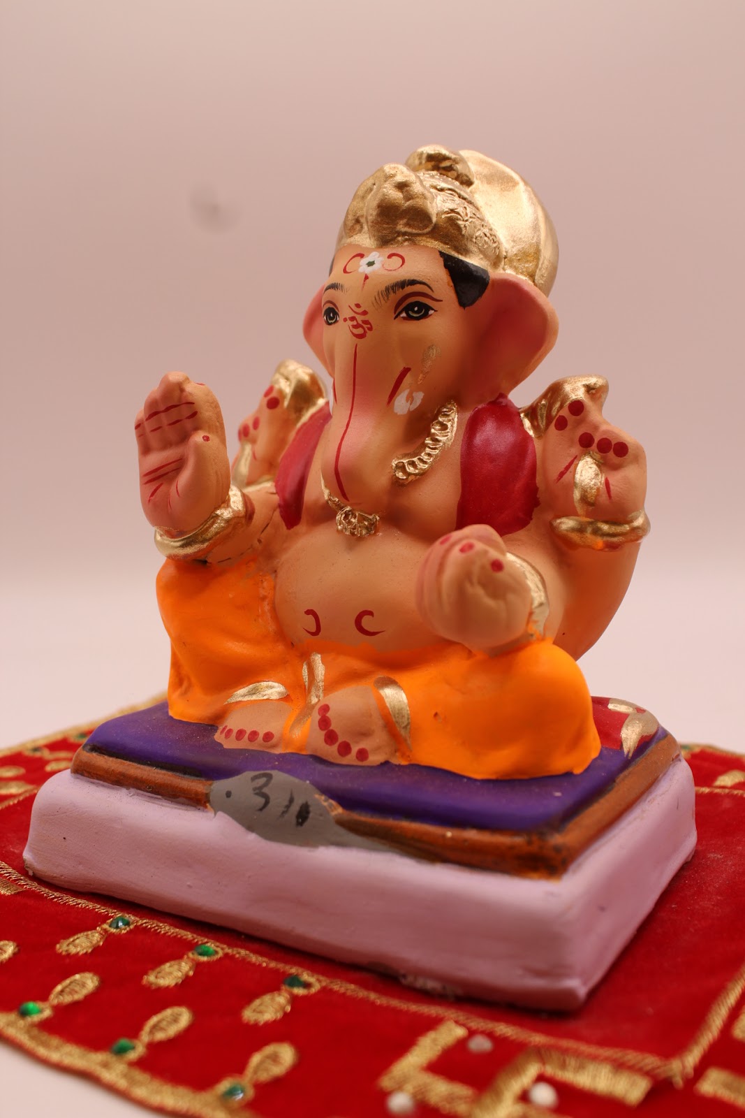 Eco-friendly 6 inch Ganesh idol, opposite side view