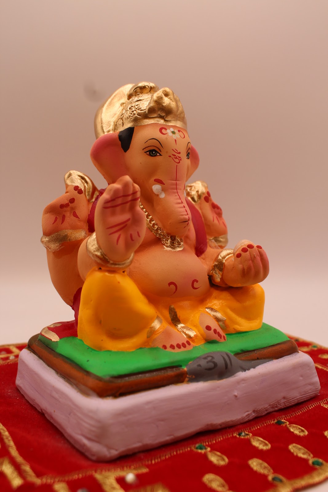 Eco-friendly 6 inch Ganesh idol, side view