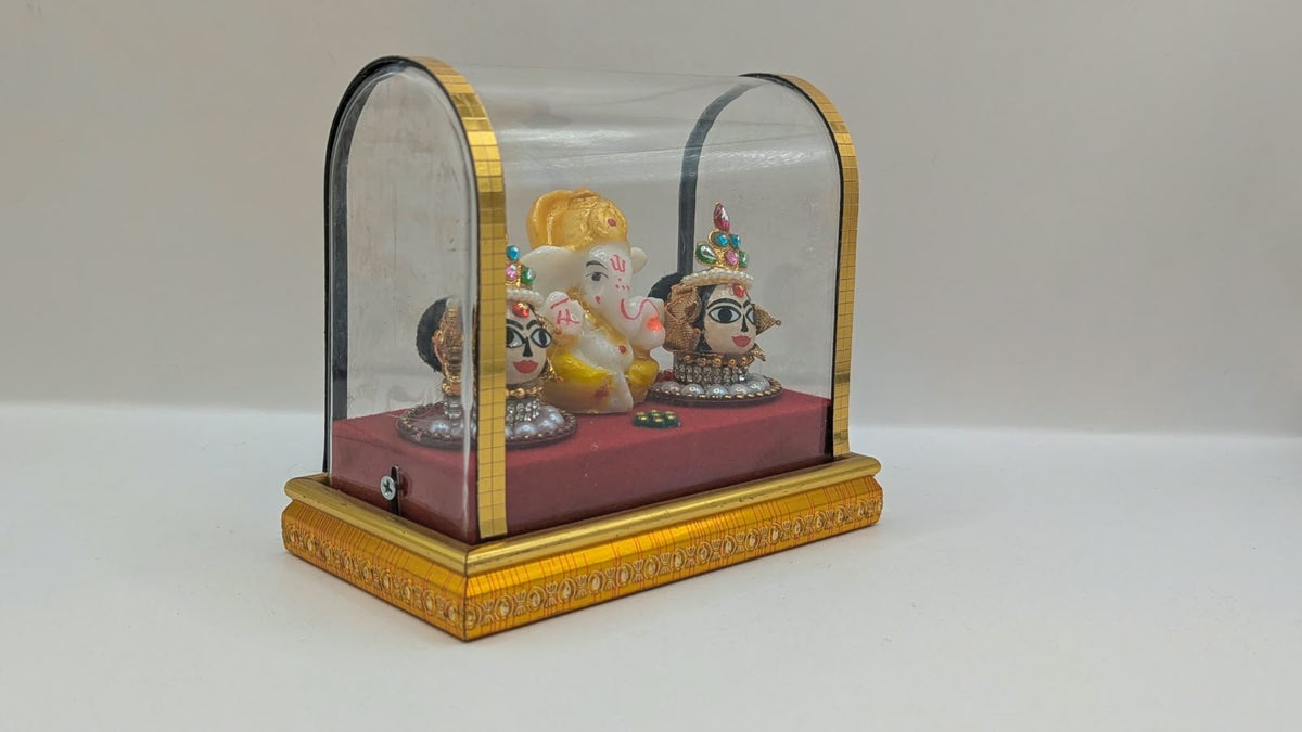 Ganesh Riddhi Siddhi gift set in clear case, side view