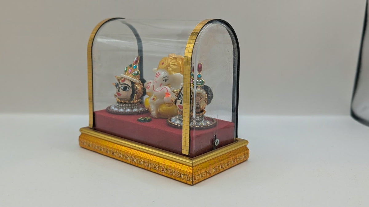 Ganesh Riddhi Siddhi gift set in clear case, other side view